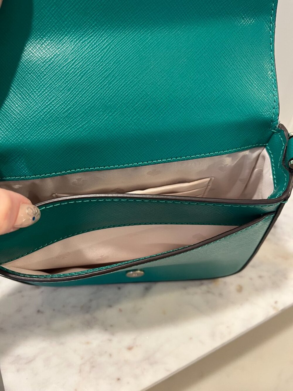 💚👜 Kate Spade Staci Square Crossbody Saffiano Leather | Wintergreen - Picture 6 of 9